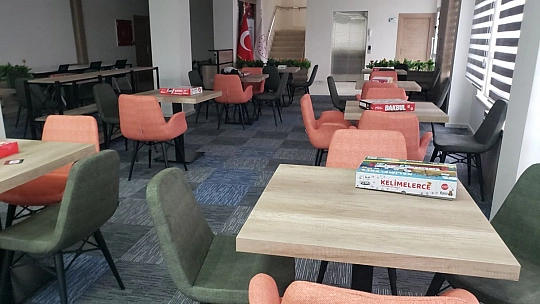 Karakoçan'da 3 katlı ilçe kütüphanesi hizmete açıldı