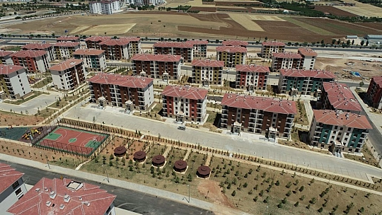 Yeni Yuvalarına Kavuşan Deprem Mağdurları: 'Evler 5 Yıldızlı Otel Gibi'