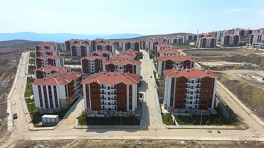Yeni Yuvalarına Kavuşan Deprem Mağdurları: 'Evler 5 Yıldızlı Otel Gibi'