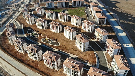Yeni Yuvalarına Kavuşan Deprem Mağdurları: 'Evler 5 Yıldızlı Otel Gibi'