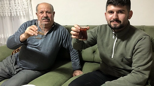 Doktorun Tek Bir Sözü İle 40 Yıldır Çay Ve Sigara İçmiyor