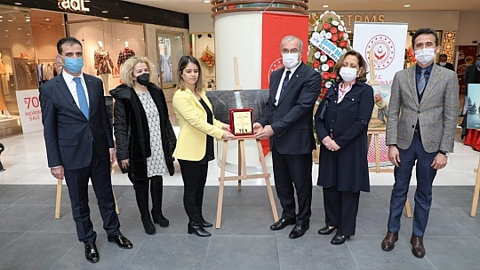 Elazığ'da 'Kadın Ve Yaşam' Konulu Fotoğraf Yarışması Eserleri Sergilendi