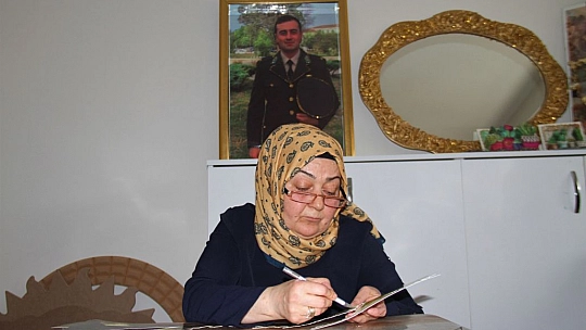 Şehit Oğlunun Fotoğrafını Yapmak İçin Rölyef Sanatına Başladı