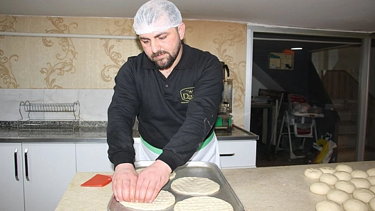 Elazığ'da Ramazan Ayının Vazgeçilmezi: 'Nohut Ekmeği'