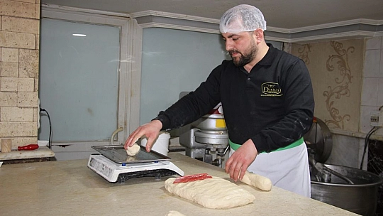 Elazığ'da Ramazan Ayının Vazgeçilmezi: 'Nohut Ekmeği'