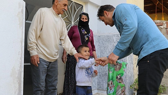 Sivrice İlçesinin Bayram Şekeri, Kolonya ve Tıraşı Kaymakamlıktan