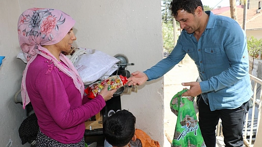 Sivrice İlçesinin Bayram Şekeri, Kolonya ve Tıraşı Kaymakamlıktan