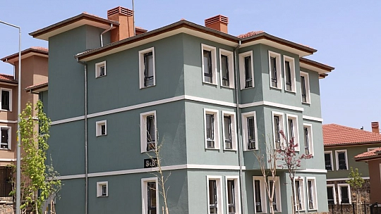 Depremin Merkez Üssü Sivrice'de Vatandaşlar Çifte Bayram Yaşıyor