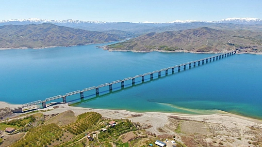 Türkiye'nin En Uzun Demir Yolu Köprüsü Elazığ'da