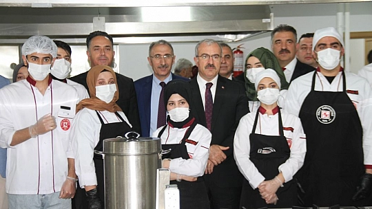 Fırat Üniversitesi'nde Aşçılık Mutfağı Açıldı