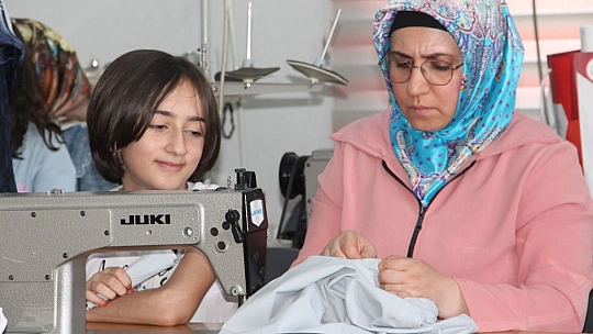 Kadınlar iş sahibi olmak için kurslarda ter döküyor