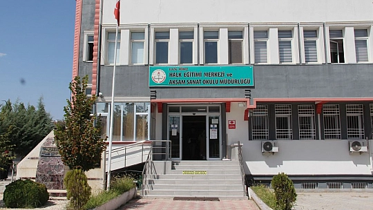 Kadınlar iş sahibi olmak için kurslarda ter döküyor