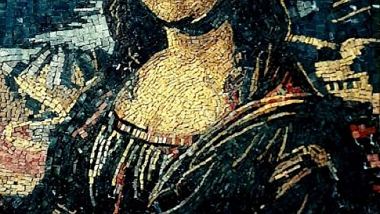 Topladığı atık taşları sanat eserine dönüştürüyor
