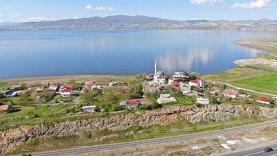 Kuraklıkla boğuşan şirin köy, yeniden eski güzelliğine kavuştu