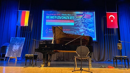 Almanya Heilbronn' da Depremzedeler Yararına Konser Düzenlendi
