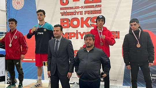 Boksörlerimiz Kırşehir'i salladı