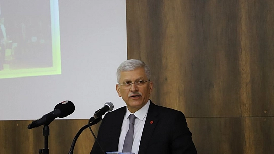 Türk Veteriner Hekimleri Birliği Merkez Konsey Başkanı Ali Eroğlu, Fırat Üniversitesi Veteriner Fakültesi Öğrencileriyle Bir Araya Geldi