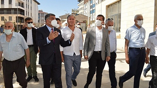 CHP Genel Başkan Yardımcısı Akın, beraberindeki 9 milletvekili ile Elazığ'a geldi