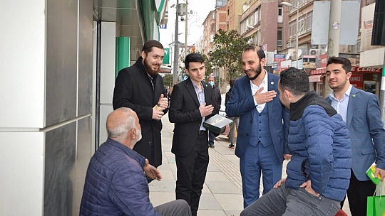 HÜDA PAR Elazığ Gençlik Kolları Miraç Kandili Dolasıyla Esnaf Ziyareti Gerçekleştirdi