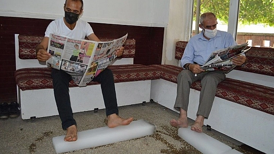 Elazığlı esnaf sıcaktan bunalan müşterileri için etkili bir çözüm geliştirdi