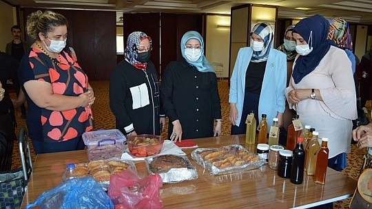 Elazığ'dan afet bölgelerine yardım