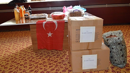 Elazığ'dan afet bölgelerine yardım