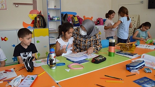 Ayşe Yırık'tan Çocuklara Ziyaret