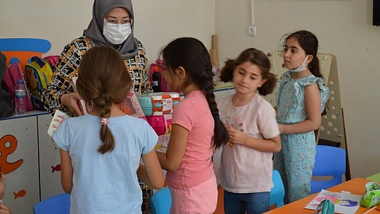 Ayşe Yırık'tan Çocuklara Ziyaret