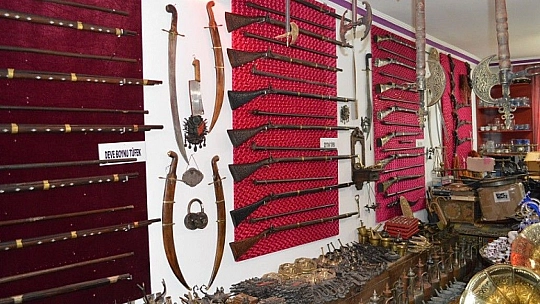 İspir: 'Elimde 300- 400 yıllık malzemeler var'