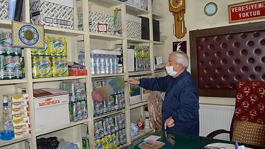 60 Yıldır Bakkallık Yapıyor
