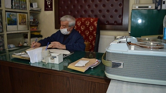 60 Yıldır Bakkallık Yapıyor