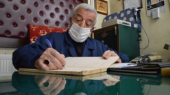 60 Yıldır Bakkallık Yapıyor