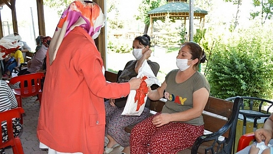 Ayşe Yırık, Yıldızbağları mahallesi sakinleri ile bir araya geldi