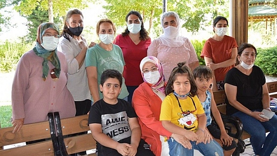 Ayşe Yırık, Yıldızbağları mahallesi sakinleri ile bir araya geldi