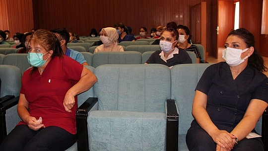 Doç. Dr. Ayşe Sağmak Tartar: 'Hijyen Konusunda Çalışanlara Büyük Görevler Düşüyor'