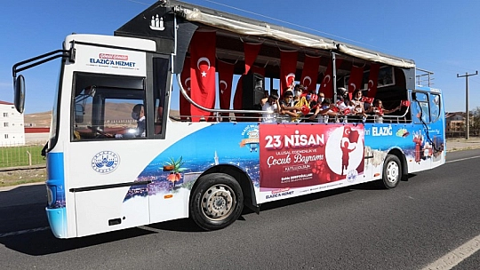 Elazığ Belediyesi Gençlik Meclisi'nden Miniklere Özel 23 Nisan Kutlaması