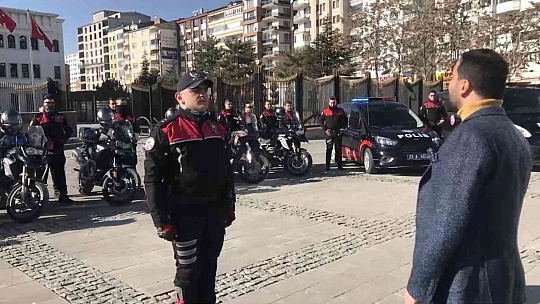 Elazığ'da 'Yunus Timlerinden' gövde gösterisi