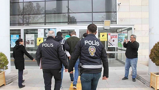 Elazığ'da 19 Suç Kaydı Bulunan Şüpheli Yakalandı