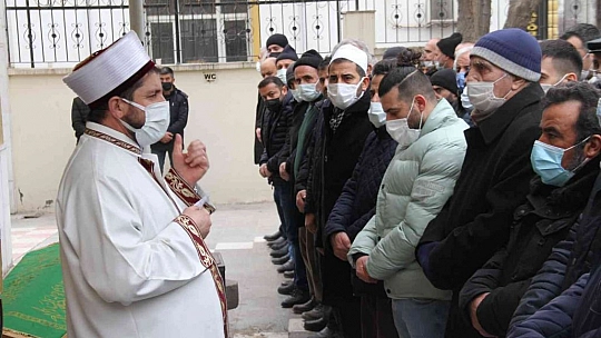 Elazığ'da Ağabey Ve Kardeş 2 Saat Arayla Hayatını Kaybetti
