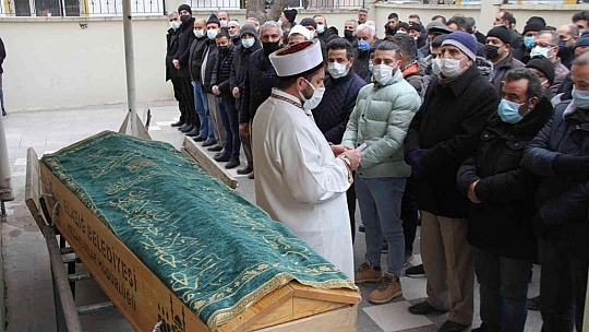 Elazığ'da Ağabey Ve Kardeş 2 Saat Arayla Hayatını Kaybetti