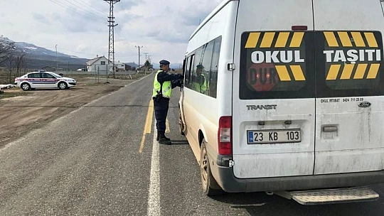 Jandarma Ekipleri Okul Servis Araçlarını Denetledi