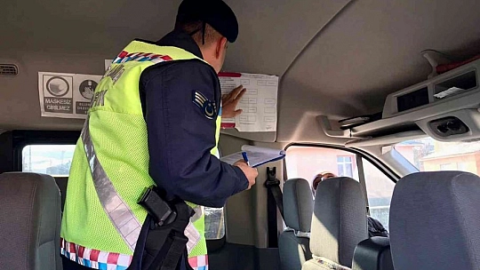 Jandarma Ekipleri Okul Servis Araçlarını Denetledi