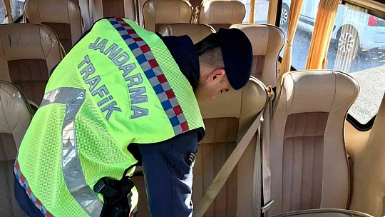 Jandarma Ekipleri Okul Servis Araçlarını Denetledi