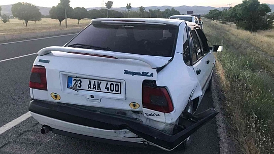 Elazığ'da otomobil yayaya çarptı: 1 yaralı