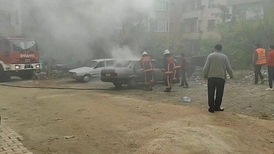 Elazığ'da park halindeki araç yandı