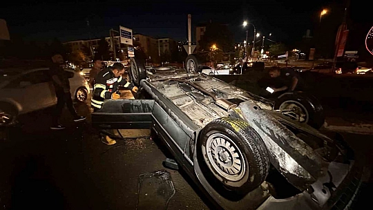 Elazığ'da Ters Dönen Otomobil Yandı: 1 Yaralı