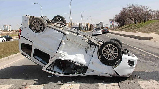 Elazığ'da Trafik Kazası: 1 Ölü, 5 Yaralı