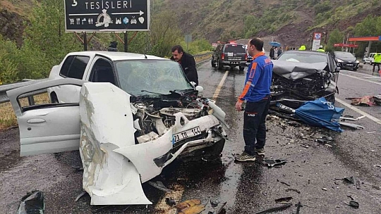 Elazığ'da Trafik Kazası: 4 Yaralı