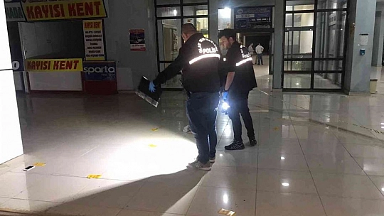 Elazığ otogarı içerisinde silahlı kavga: 2 yaralı