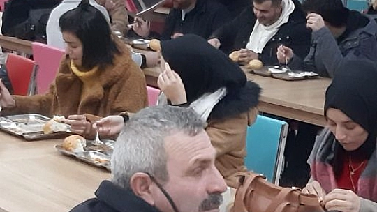 Kar nedeniyle yollar kapandı, yolcular Elazığ'da misafir edildi